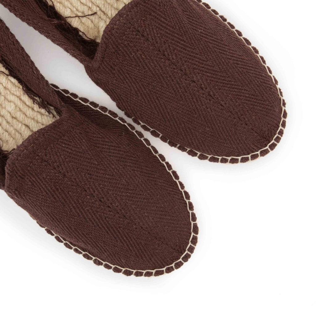 Alpargata plana cerrada marrón 70 de Jeromín - 070-12-6.jpg