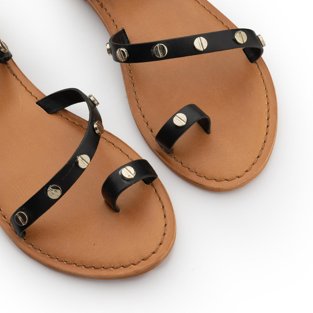 Sandalia plana negro con hebilla MILBA de 220V - MILBA-20-6.jpg