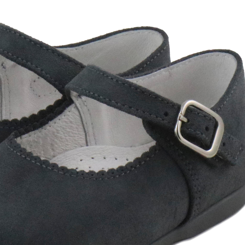 Mercedita serraje gris con hebilla 10305 de Jeromín - 10305-121-5.jpg