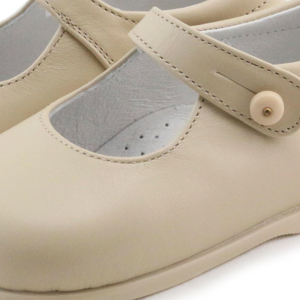 Mercedita beige oscuro con botón 10311 de Jeromín - 10311-0-6.jpg