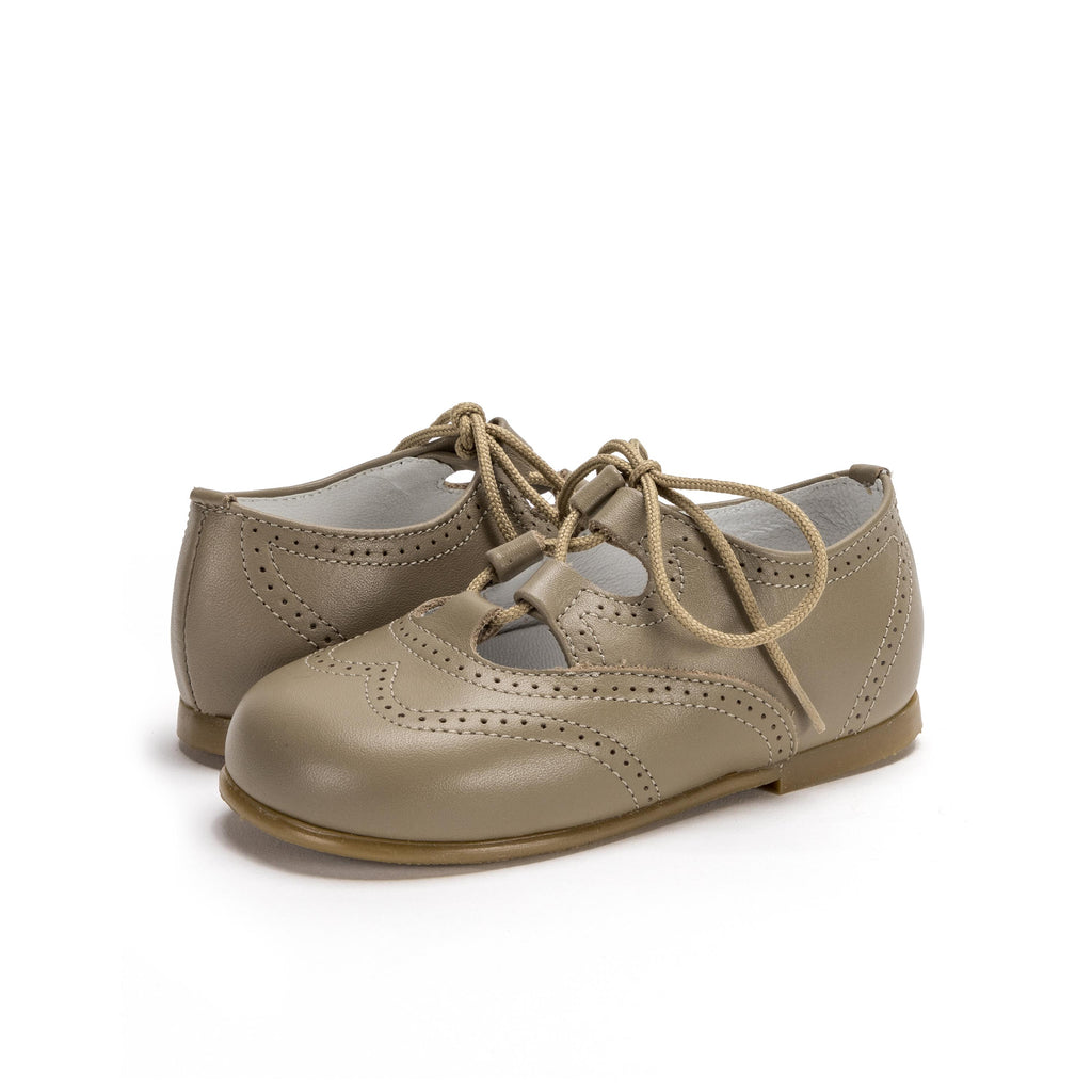 Angelito picado premier taupe con cordón 10317 Jeromín - 10317-210-2.jpg