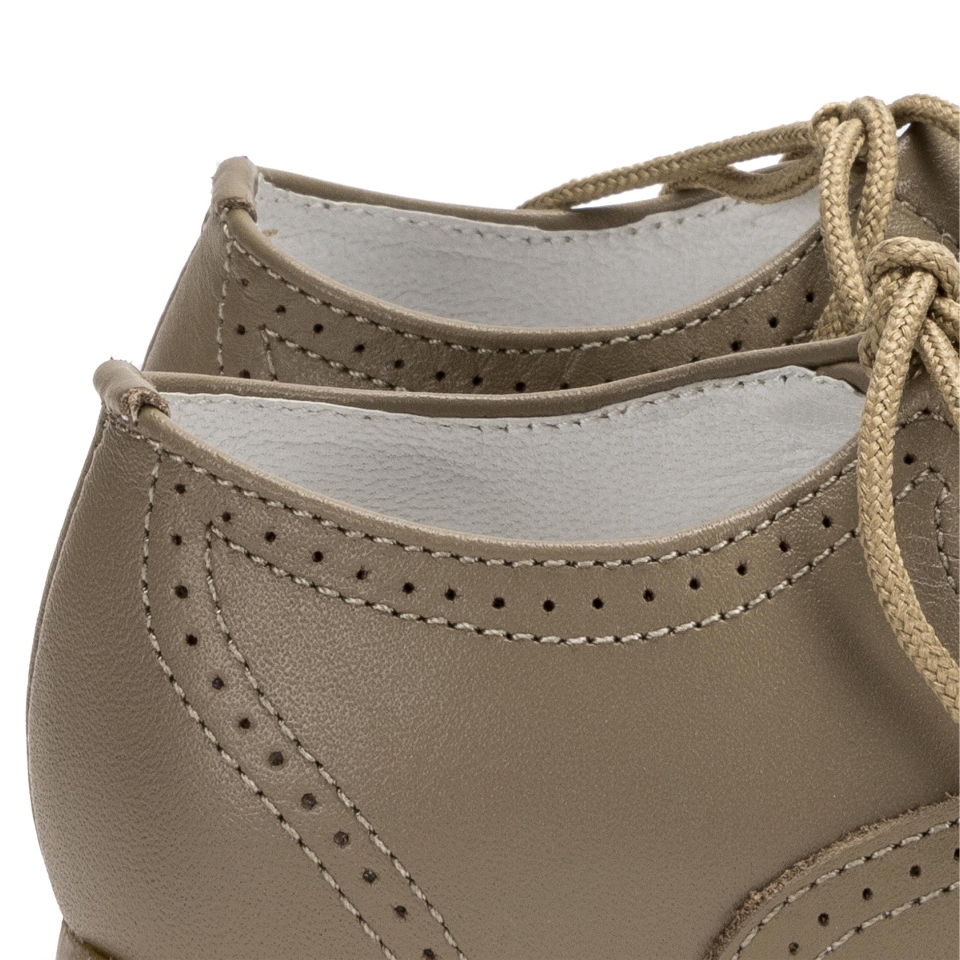 Angelito picado premier taupe con cordón 10317 Jeromín - 10317-210-5.jpg