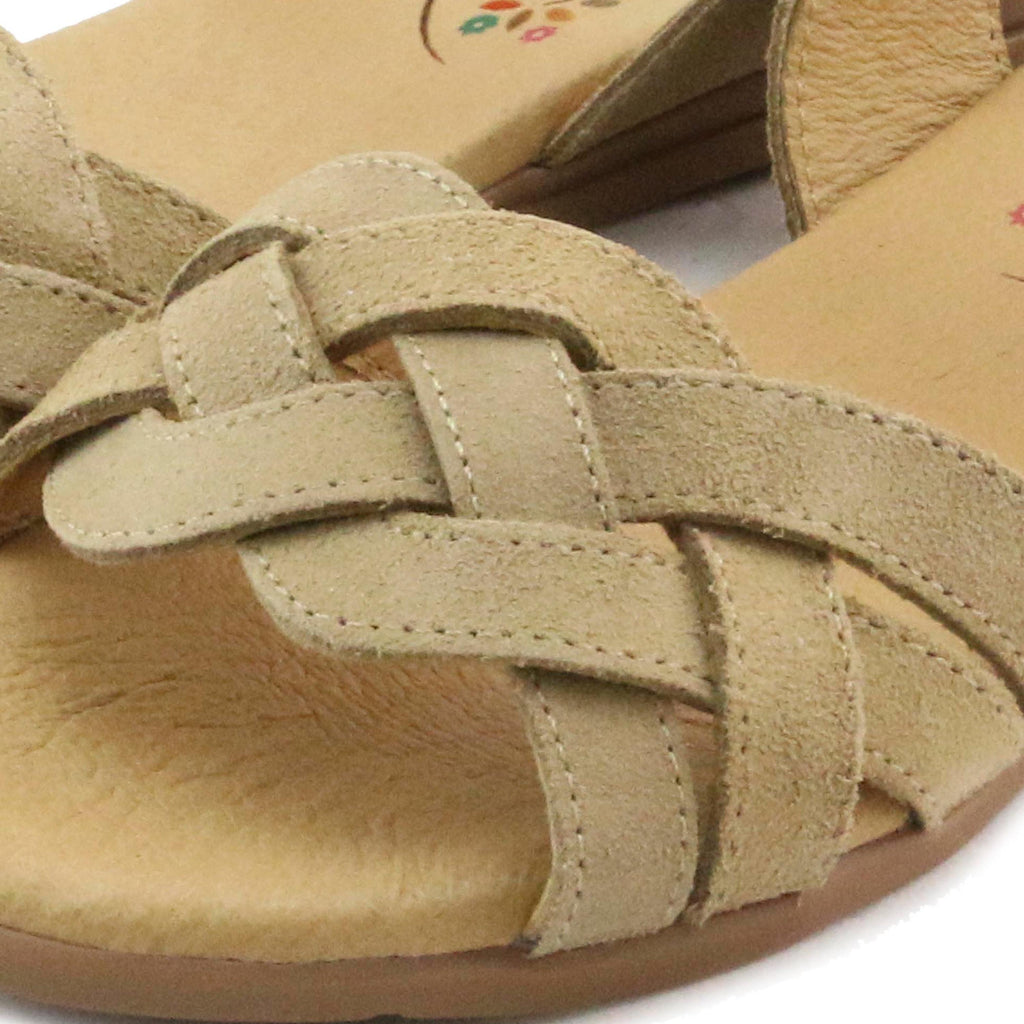 Sandalia plana camel con hebilla 1041 de Pepa & Cris - 1041-67-6.jpg