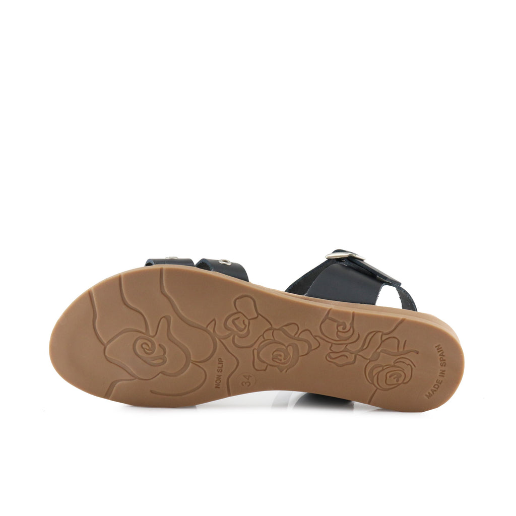 Sandalia plana negro con hebilla 1071 de Pepa & Cris - 1071-20-4.jpg