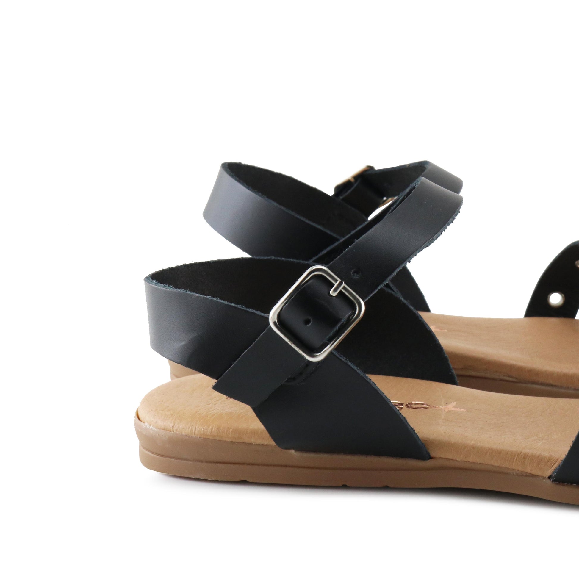 Sandalia plana negro con hebilla 1071 de Pepa & Cris - 1071-20-5.jpg