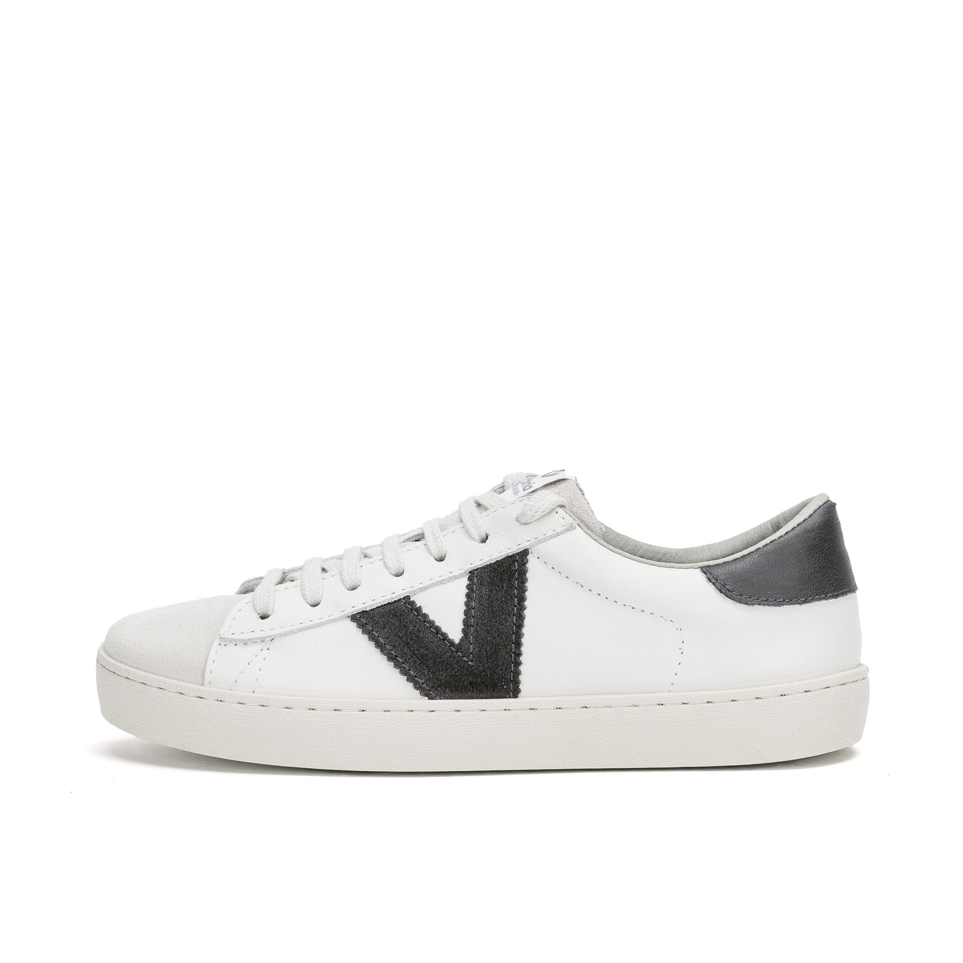 Deportiva antracita con cordón 1126142 de Victoria - 1126142-160-1.jpg