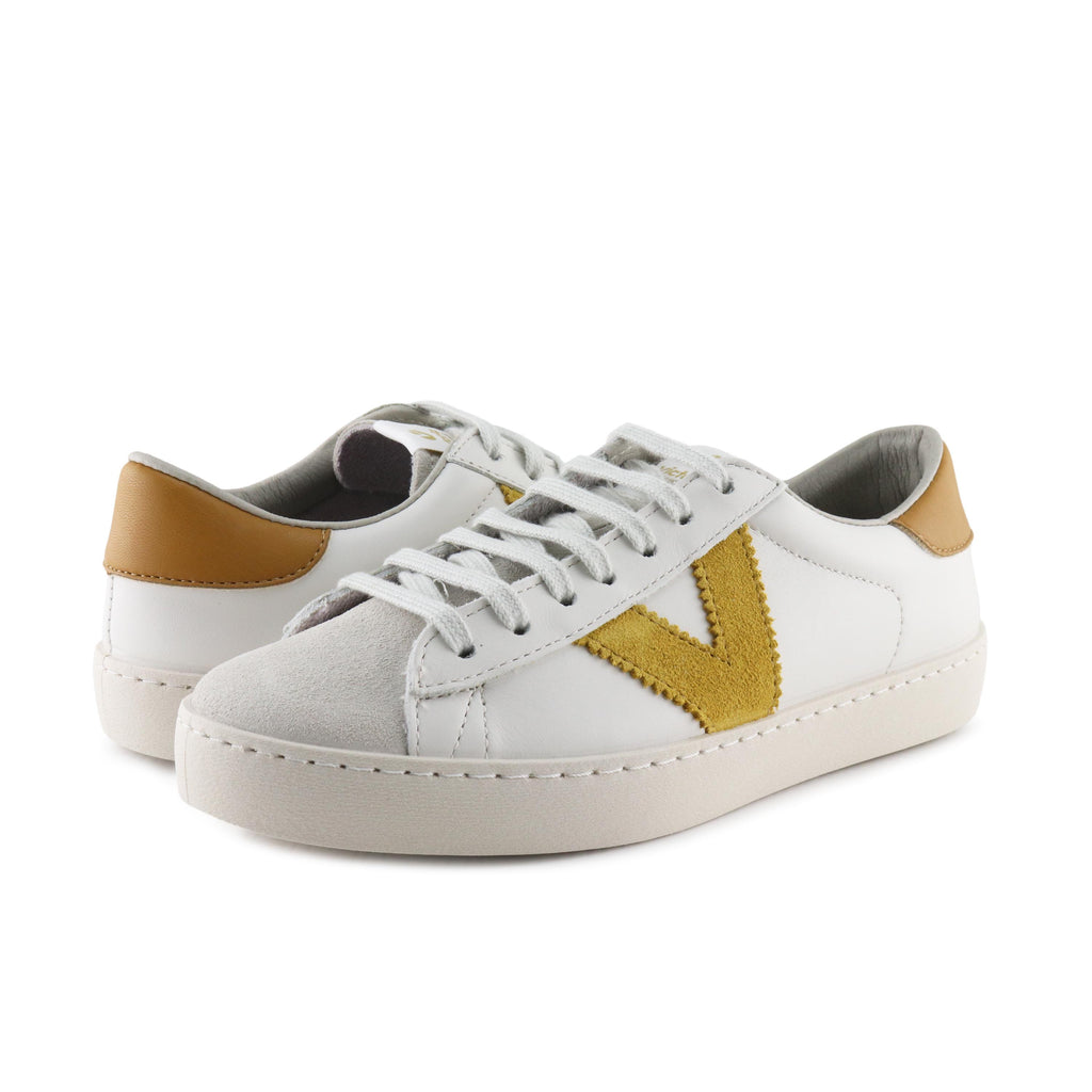 Deportiva mostaza con cordón 1126142 de Victoria - 1126142-251-2.jpg