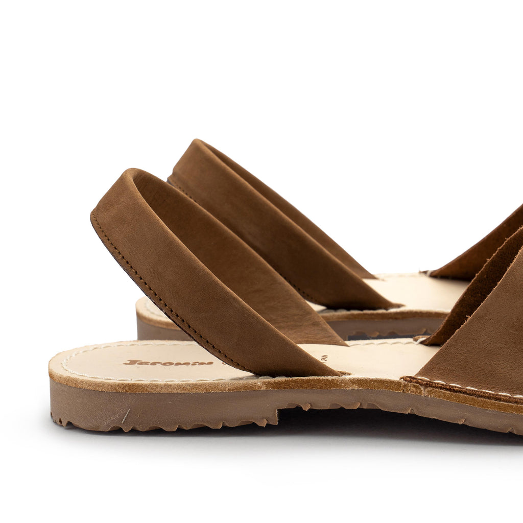 Menorquina plana nobuk cuero 1040 de Jeromín - 1040-35-5.jpg