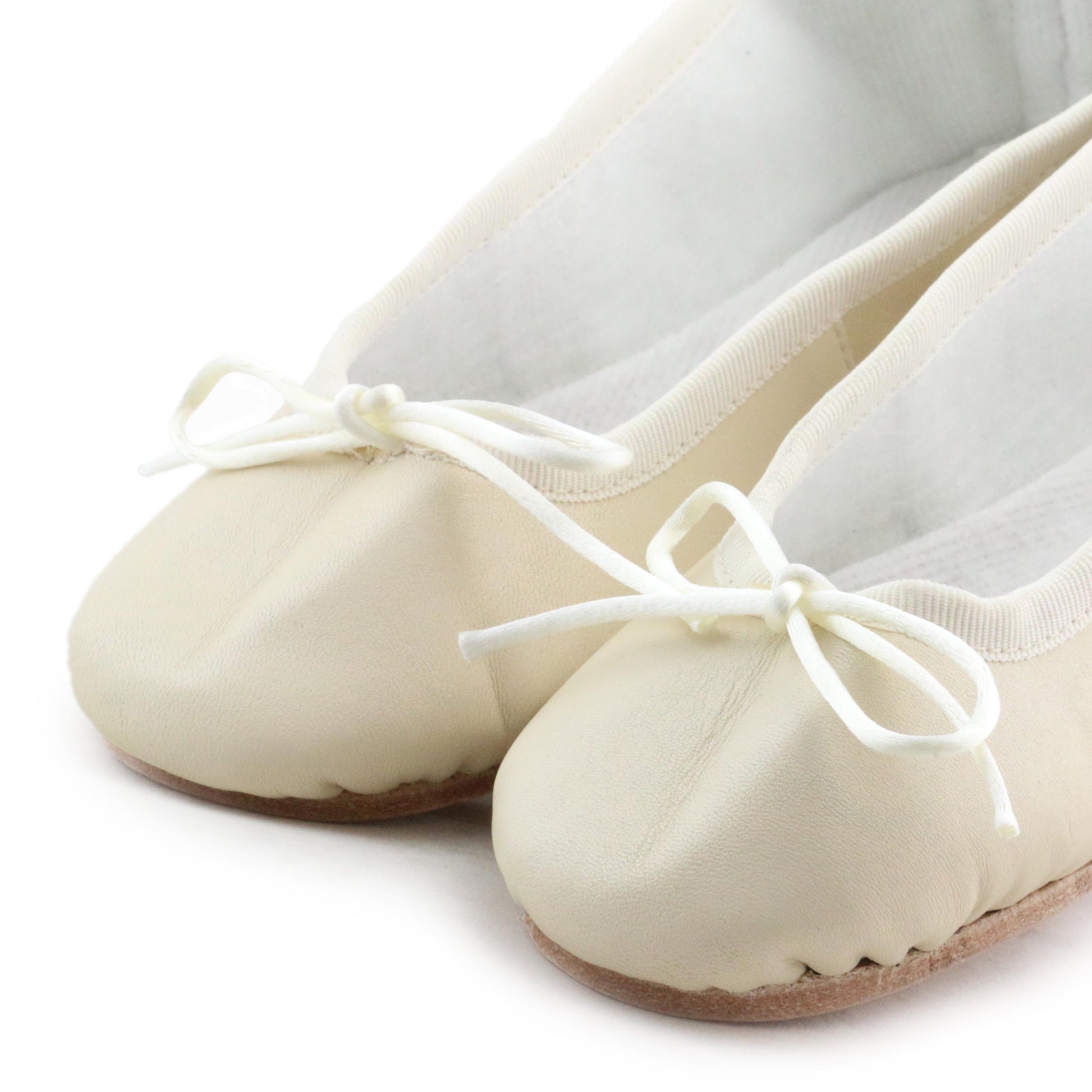 Bailarina beige con lazo 113 de Pepa & Cris - 113-9-6.jpg