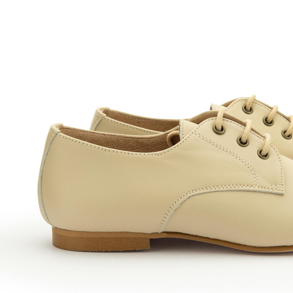 Blucher liso elegante beige oscuro con cordón 141-00 Jeromín - 141-00-0-5.jpg