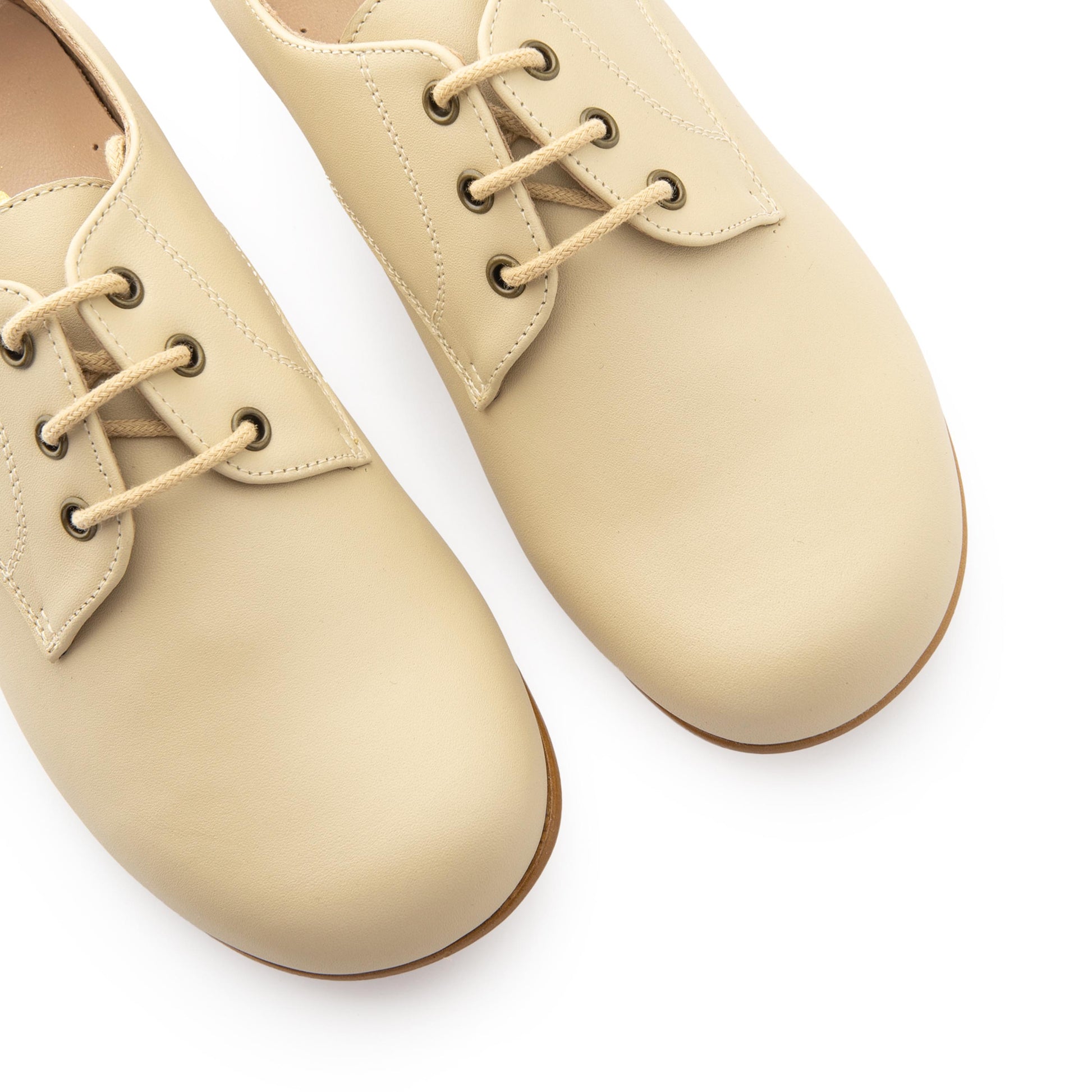 Blucher liso elegante beige oscuro con cordón 141-00 Jeromín - 141-00-0-6.jpg