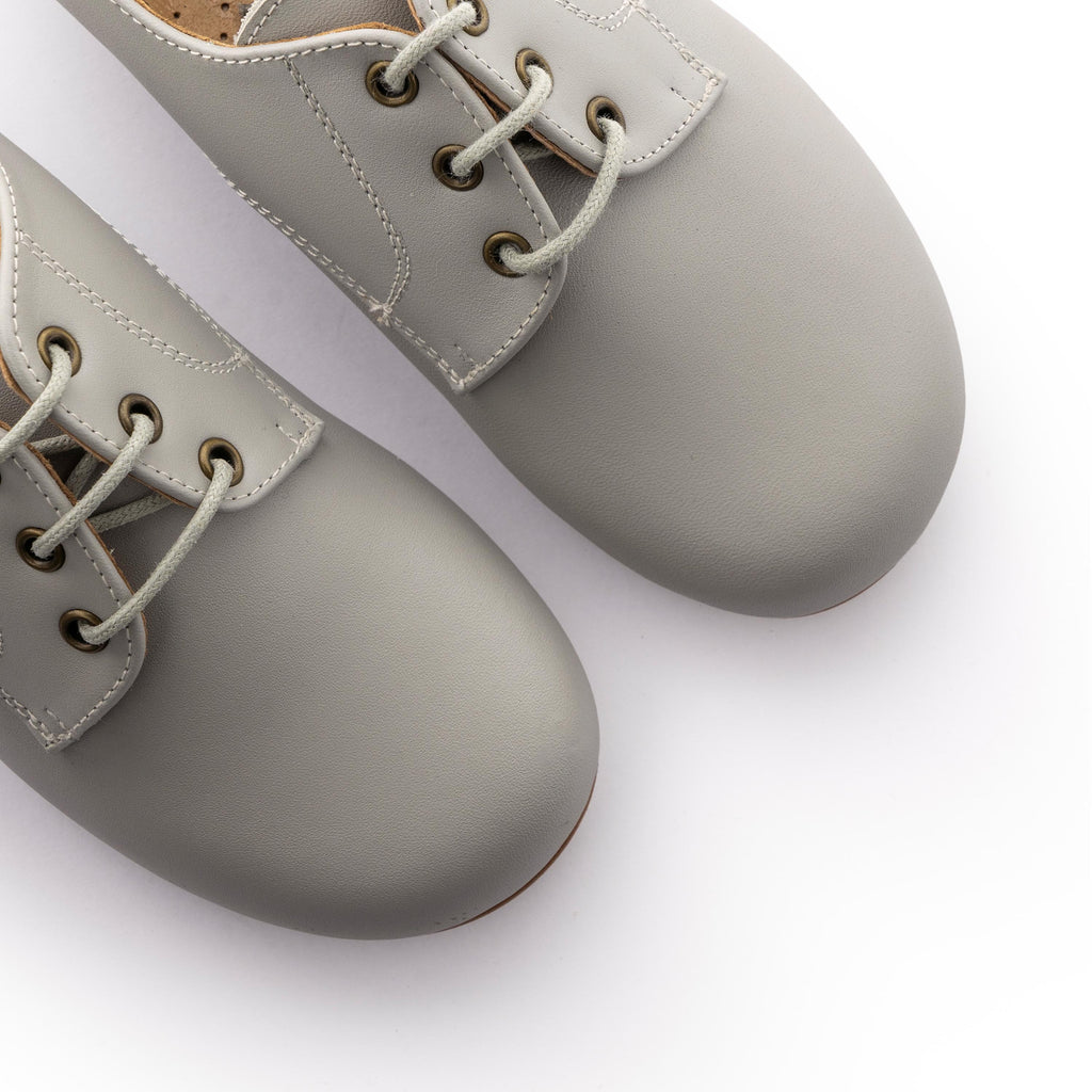 Blucher liso elegante gris claro con cordón 141-00 Jeromín - 141-00-17C-6.jpg