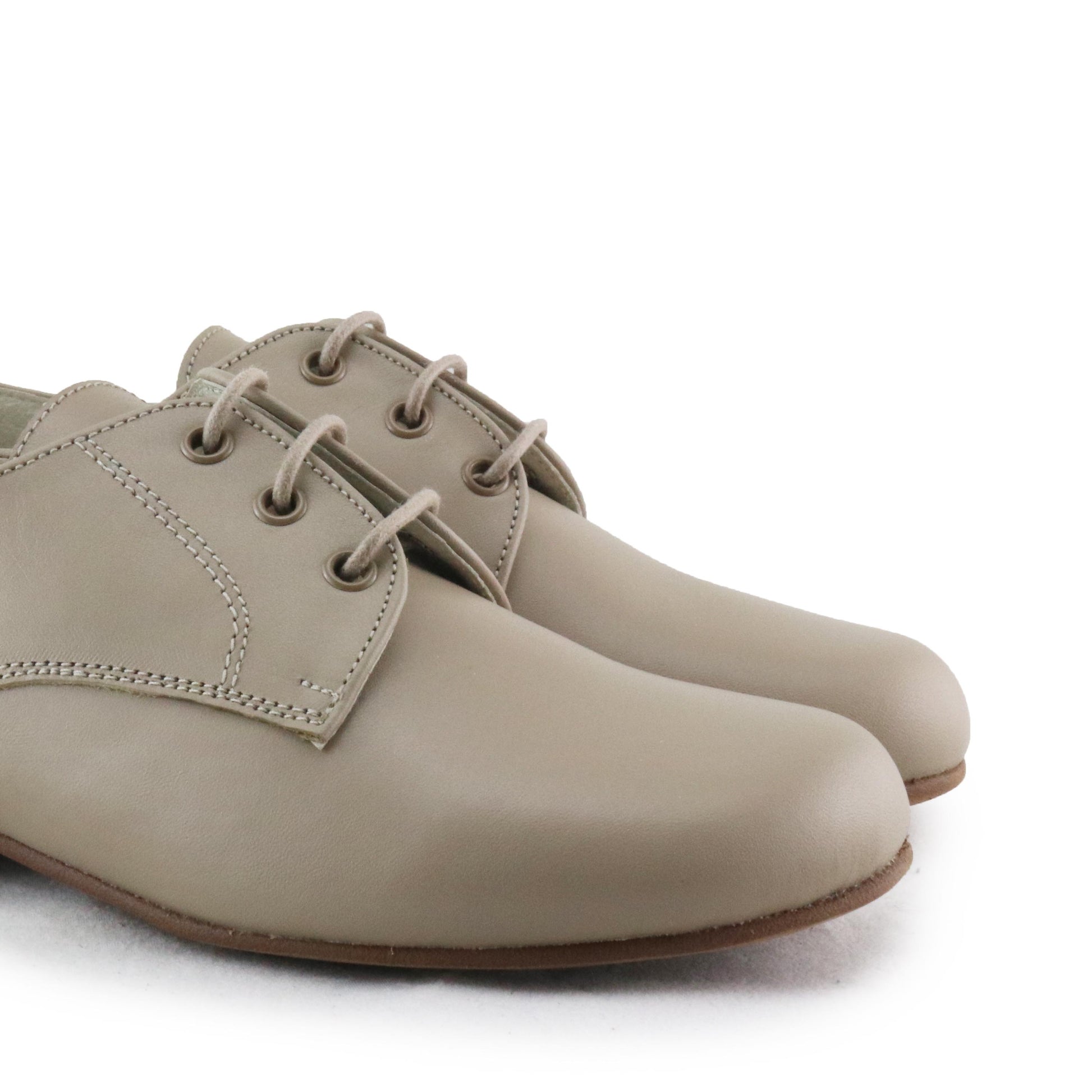 Blucher liso premier taupe con cordón 141-00 Jeromín - 141-00-210C-5.jpg
