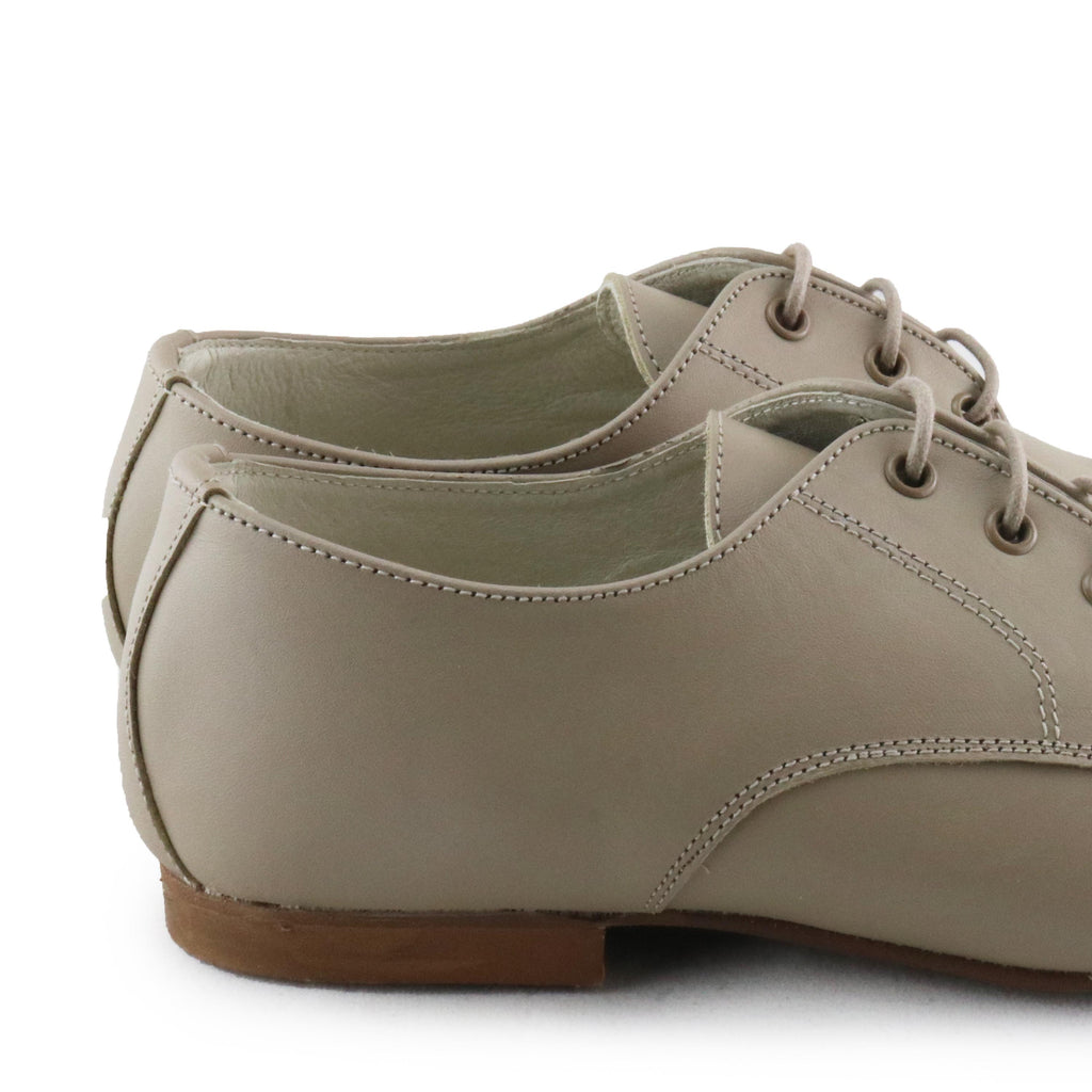 Blucher liso premier taupe con cordón 141-00 Jeromín - 141-00-210C-6.jpg