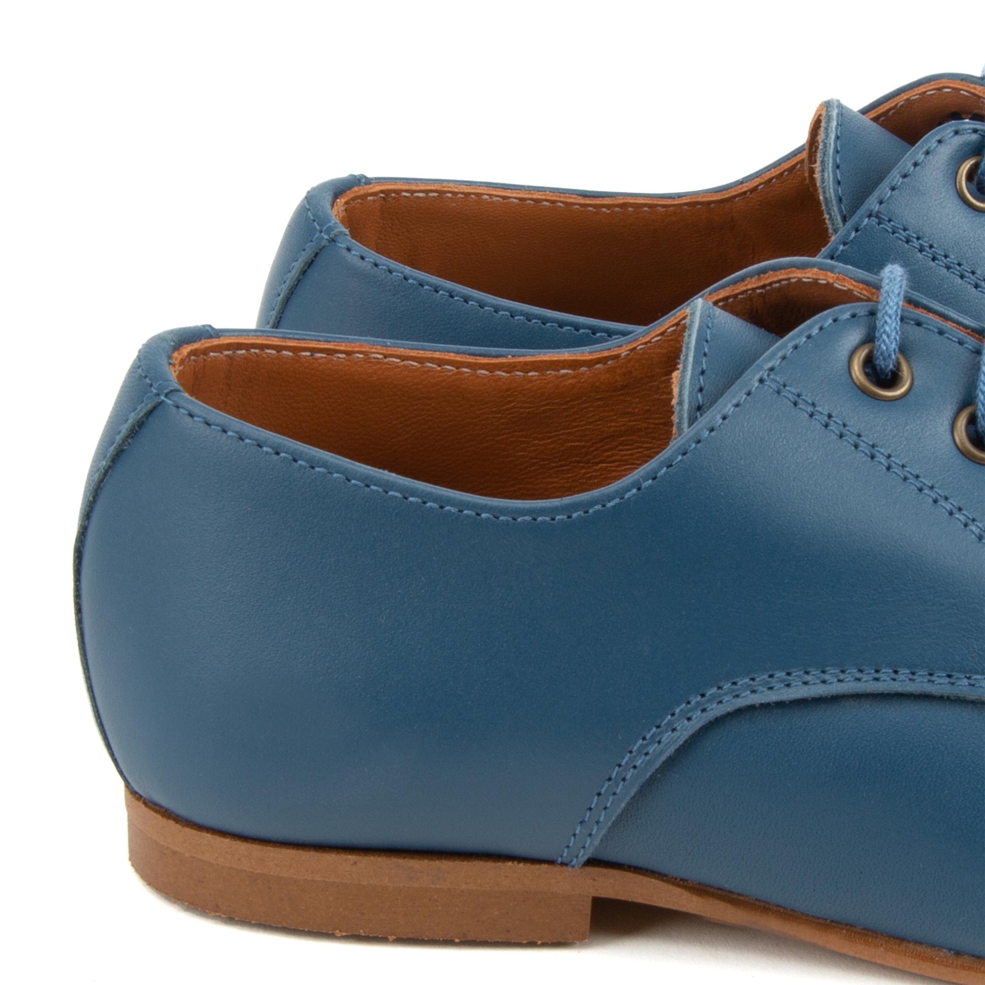 Blucher liso elegante azafata con cordón 141-00 Jeromín - 141-00-380-5.jpg