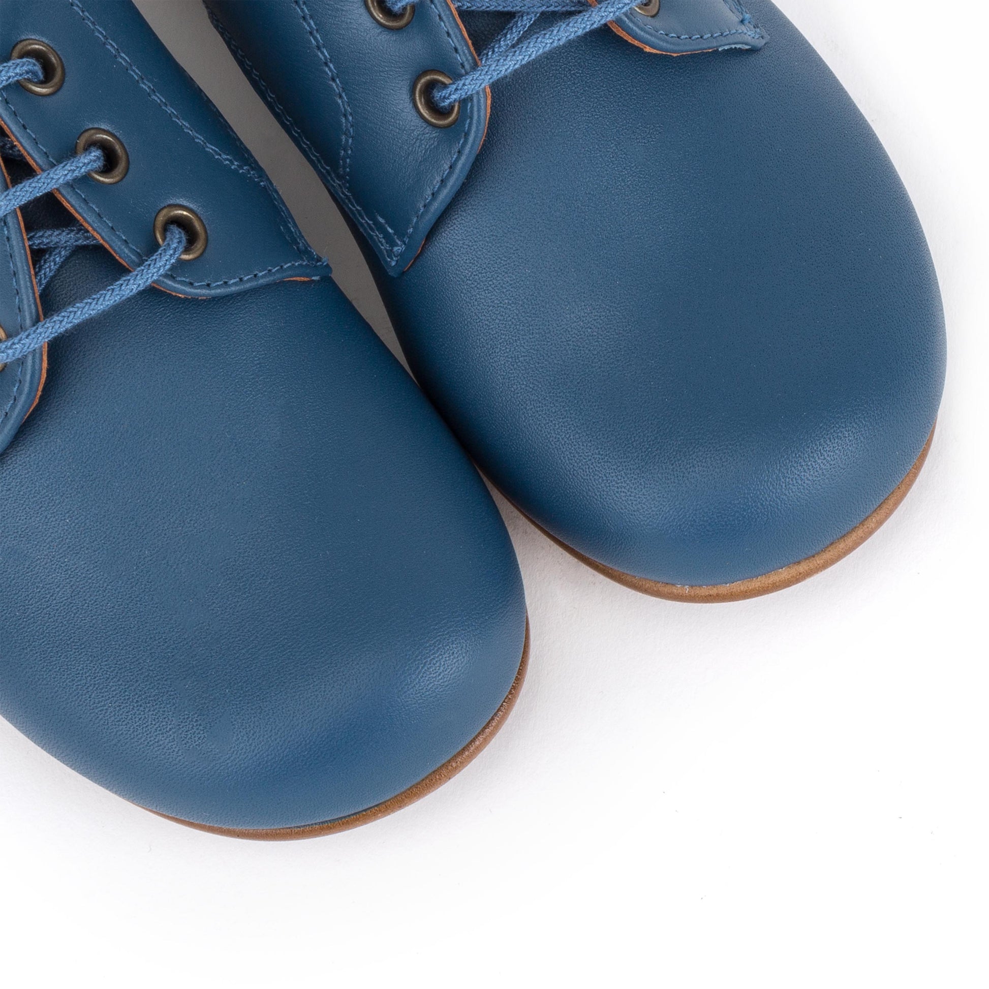 Blucher liso elegante azafata con cordón 141-00 Jeromín - 141-00-380-6.jpg