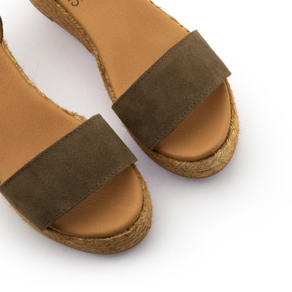 Alpargata de cuña abierta lodo con hebilla 151P5 Pepa&Cris - 151P5-231-6.jpg