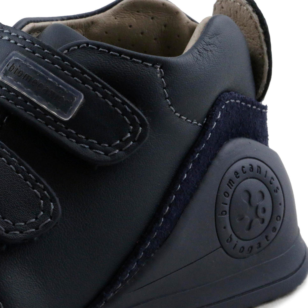 Bota azul con velcro 161141 de Biomecanics - 161141-7-5.jpg