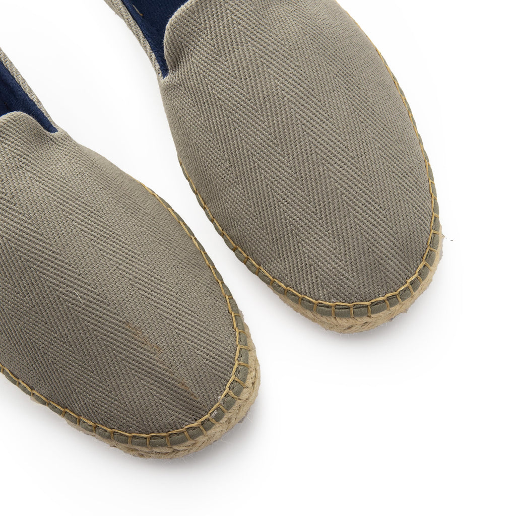 Alpargata plana cerrada gris 16570 de Norteñas - 16570-16-6.jpg