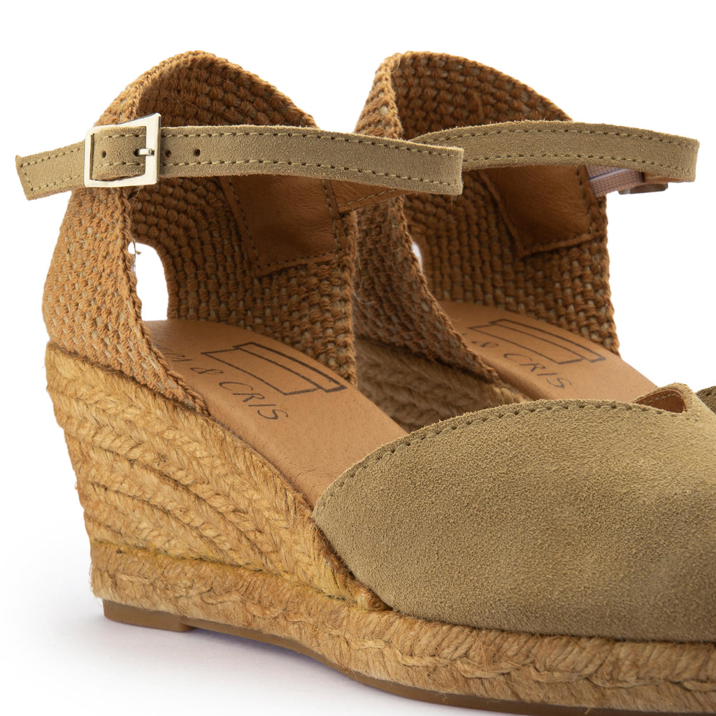 Alpargata de cuña cerrada arena con hebilla 174S Pepa&Cris - 174S-398-5.jpg