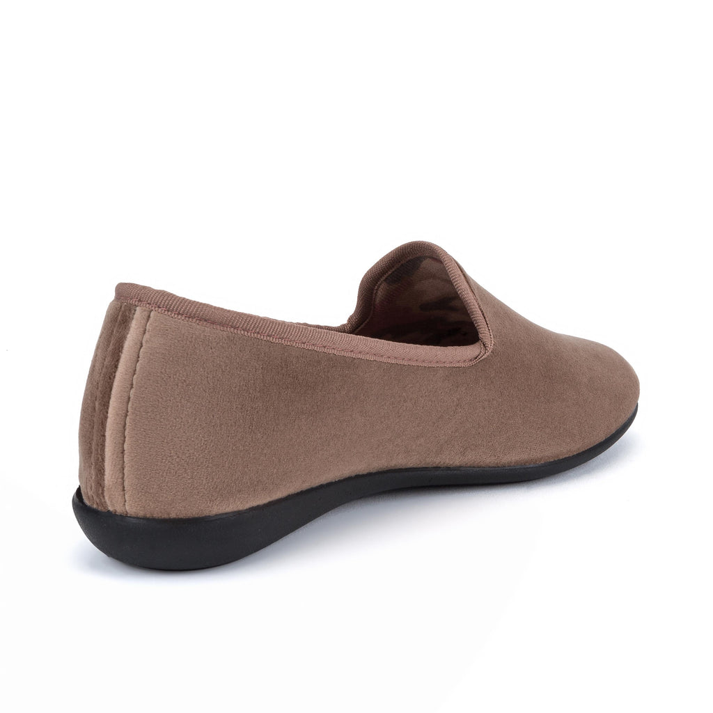 Zapatilla para casa cerrada piedra 18401 de La Cadena - 18401-300-3.jpg