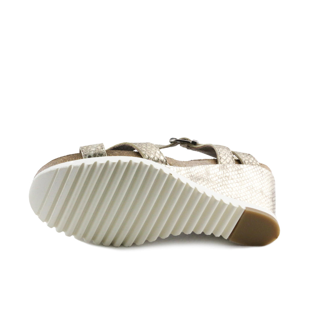 Sandalia de cuña champán con hebilla M1301 Pepa&Cris - M1301-110-4.jpg