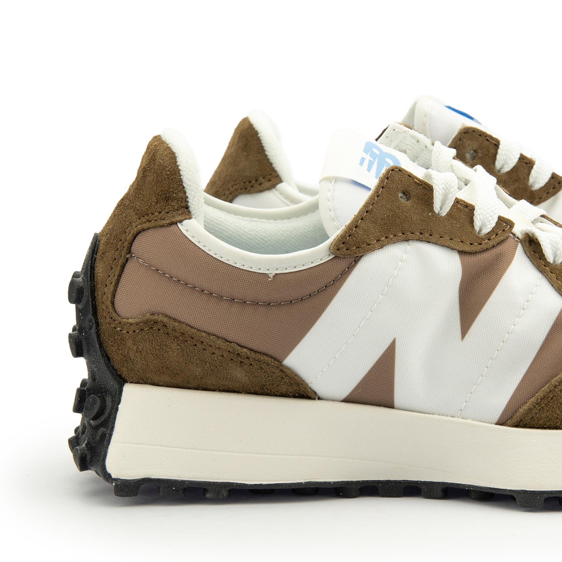 Deportiva marrón claro con cordón U327LG de New Balance - U327LG-63-5.jpg