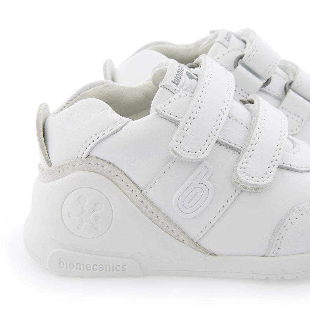 Deportiva total blanco con velcro 221001 de Biomecanics - 221001-307-5.jpg