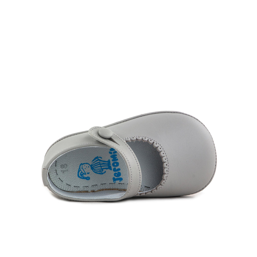 Mercedita gris claro con botón SP115 de Jeromín - SP115-16-6.jpg