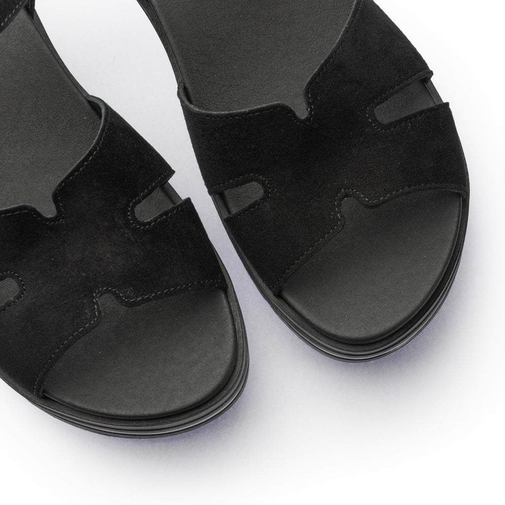 Sandalia de cuña ante negro con velcro 240775 Piesanto - 240775-31-6.jpg
