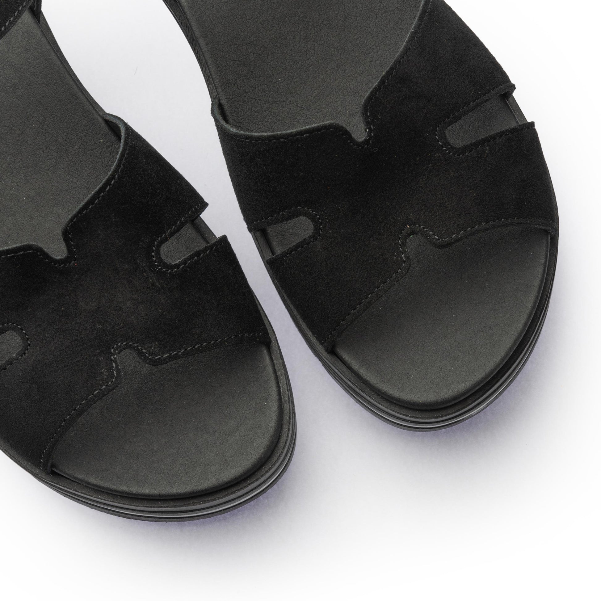 Sandalia de cuña ante negro con velcro 240775 Piesanto - 240775-31-6.jpg