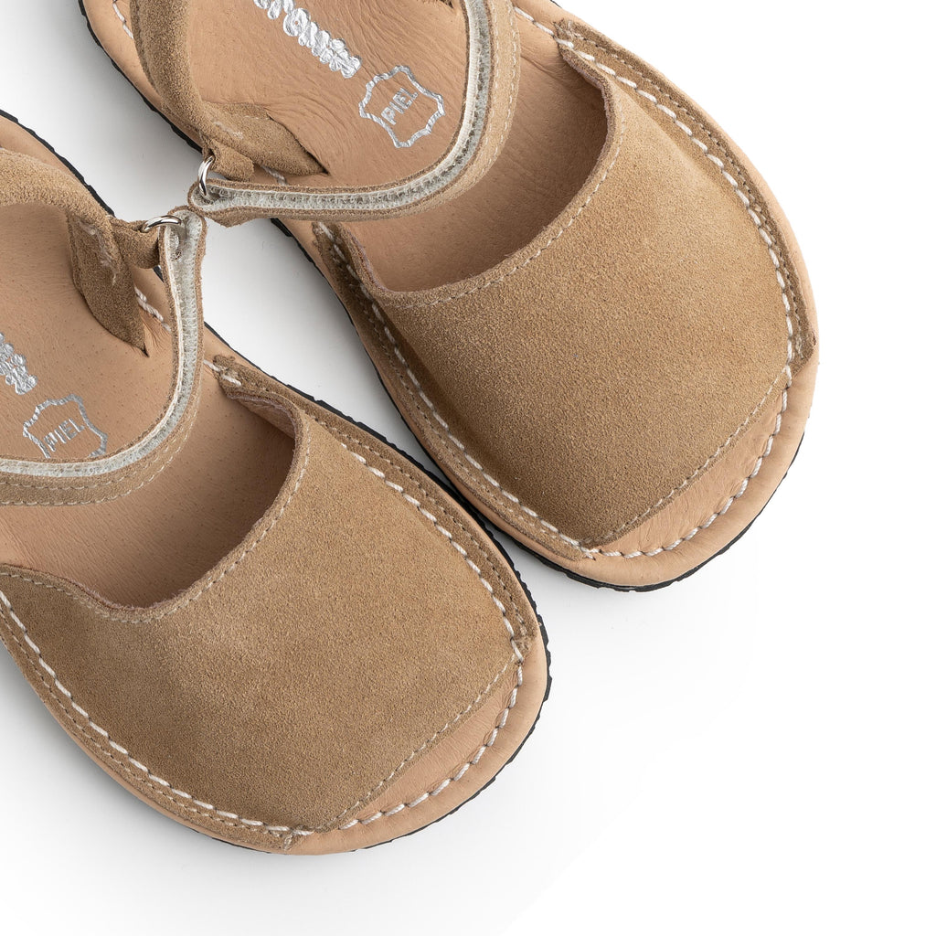 Menorquina barefoot taupe 25923 Jeromín