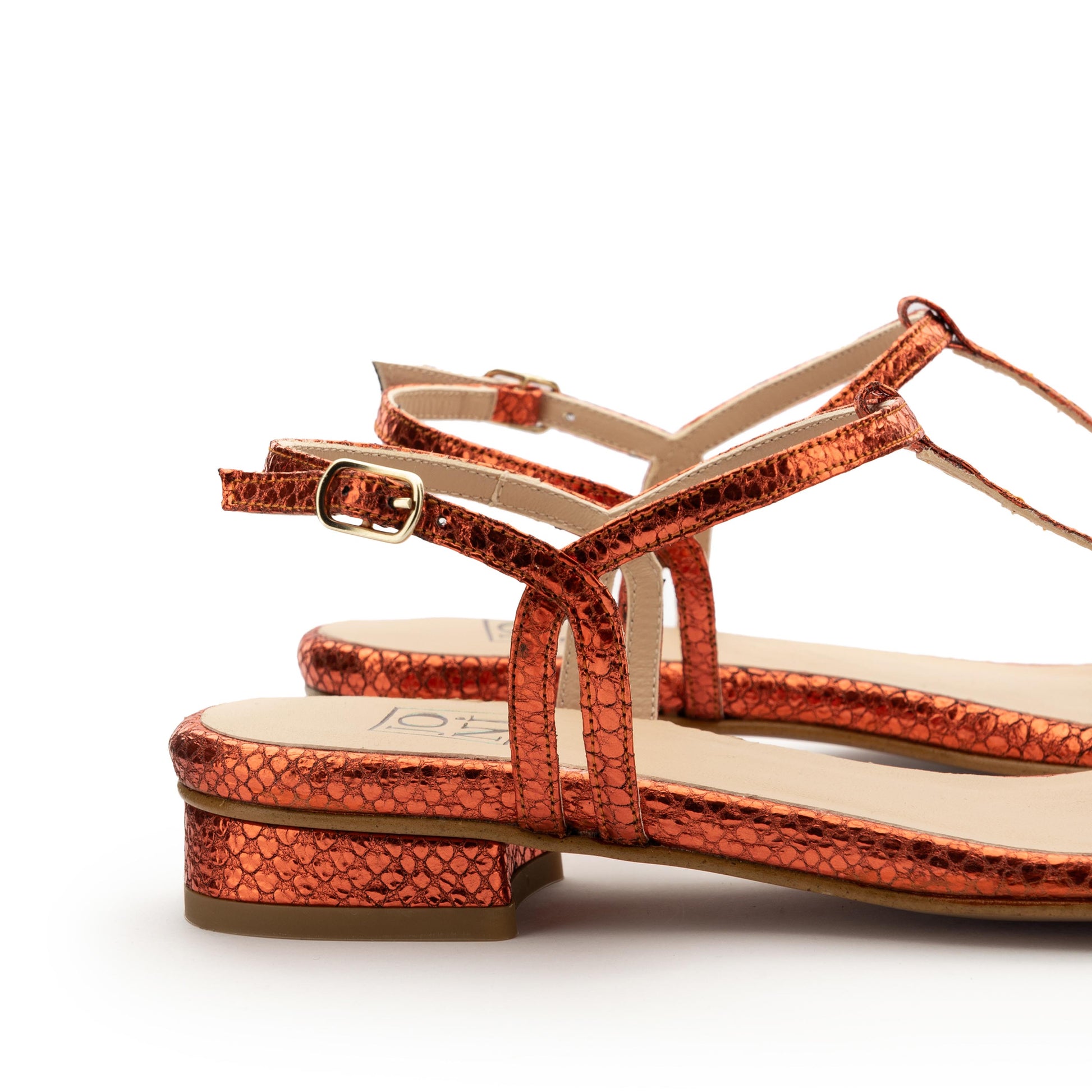 Sandalia plana teja con hebilla 26005 de Joni - 26005-98-5.jpg