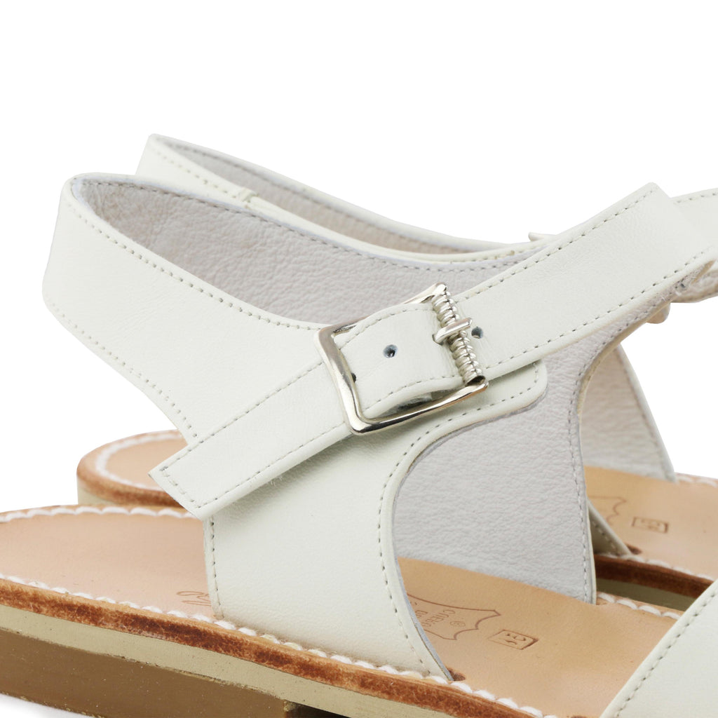 Sandalia plana beige con hebilla 262-03 de Jeromín - 262-03-9-6.jpg