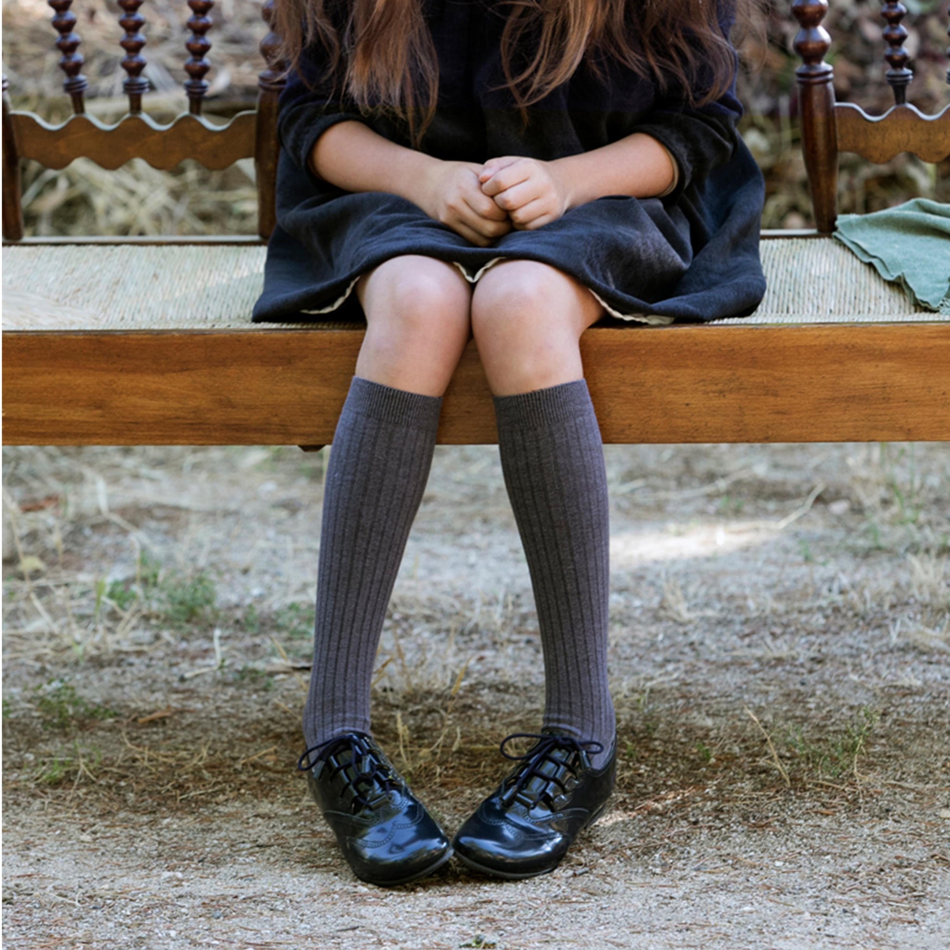 Angelito picado elegante flo azul con cordón 264-99 Jeromín - Zapato piel picado brillante azul cordón cruzado Jeromín