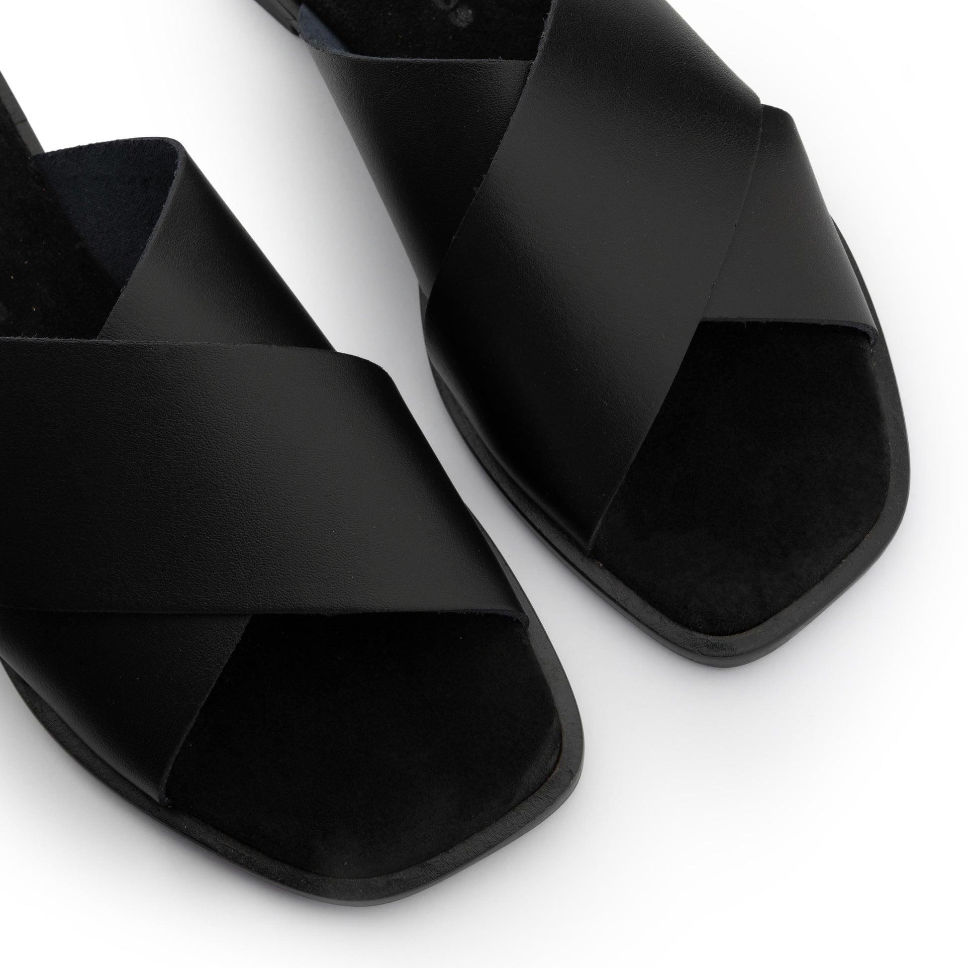 Zueco plano negro 7735 de Pepa & Cris - 7735-20-6.jpg