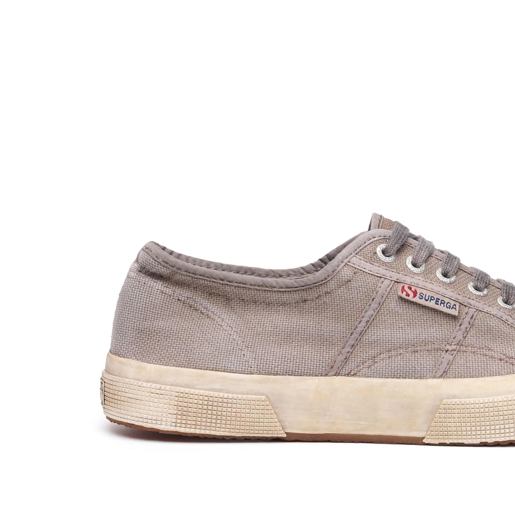 Zapatilla marron lavado 2750COTTONDYED Superga