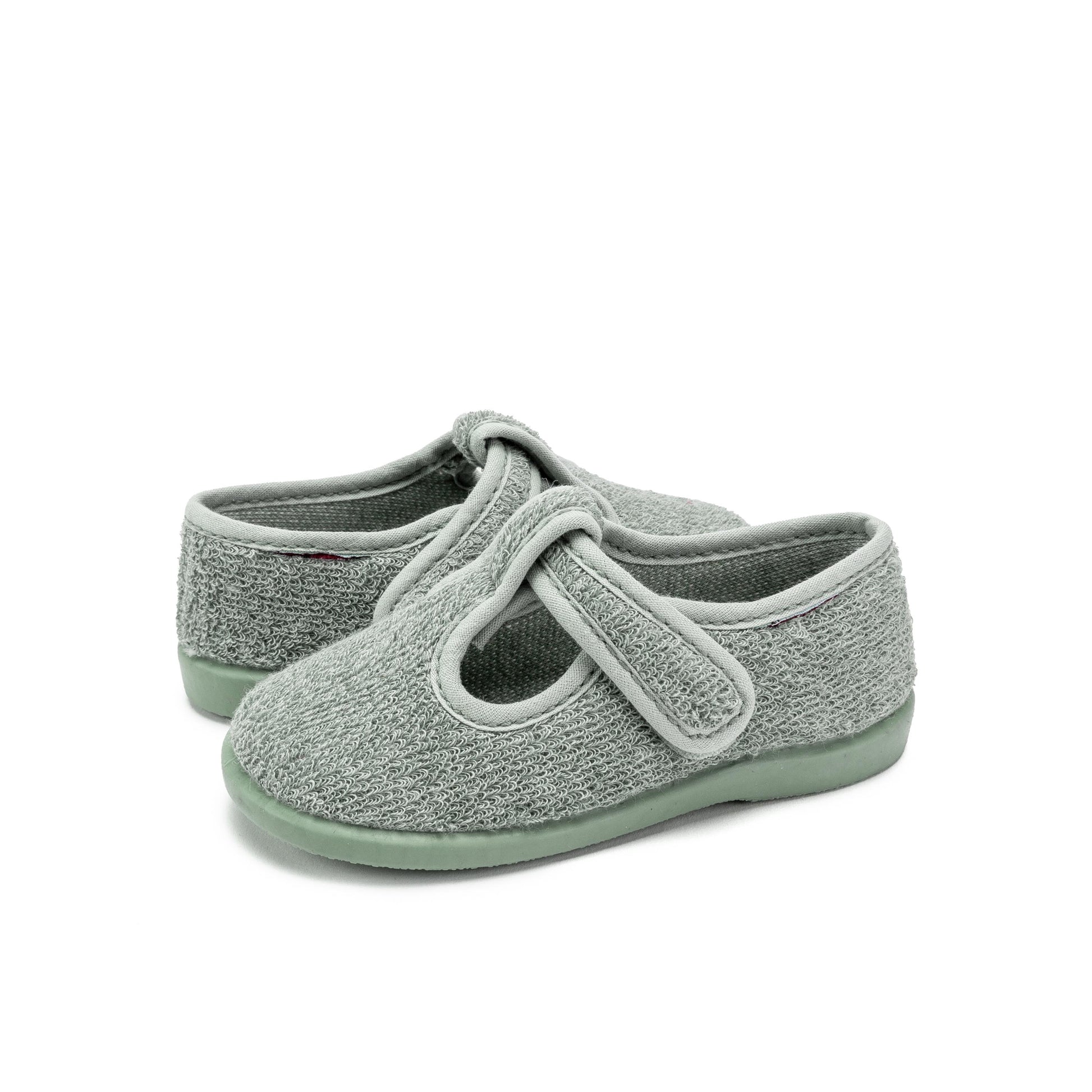 Zapatilla para casa cerrada verde 3112 de Vulladi - 3112-14-2.jpg