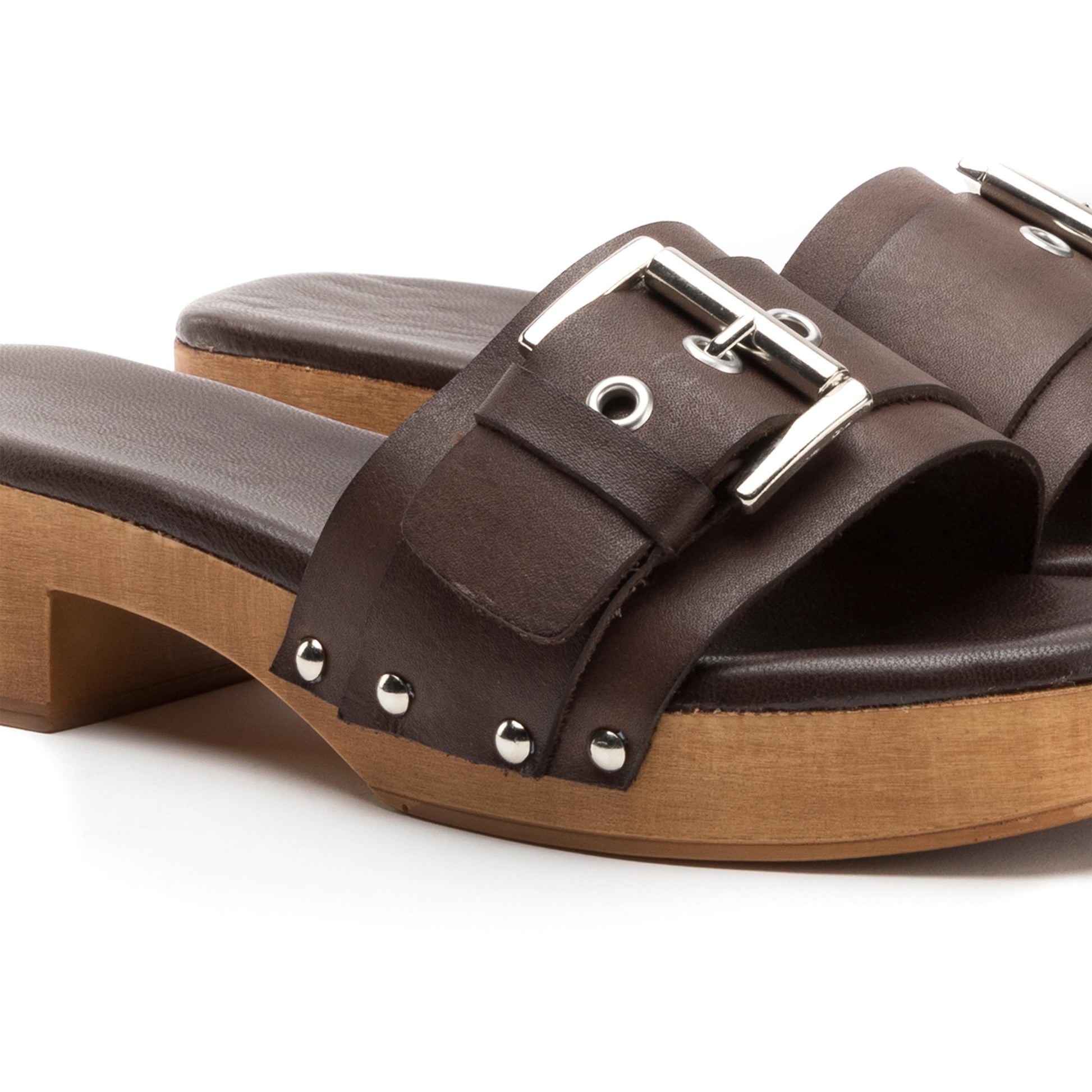 Zueco con tacón marrón con hebilla 7313 de Pepa & Cris - 7313-12-5.jpg