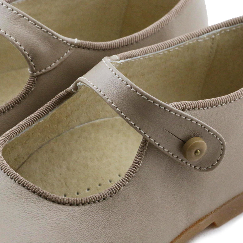 Mercedita premier taupe con botón 3501 de Jeromín - 3501-210-6.jpg