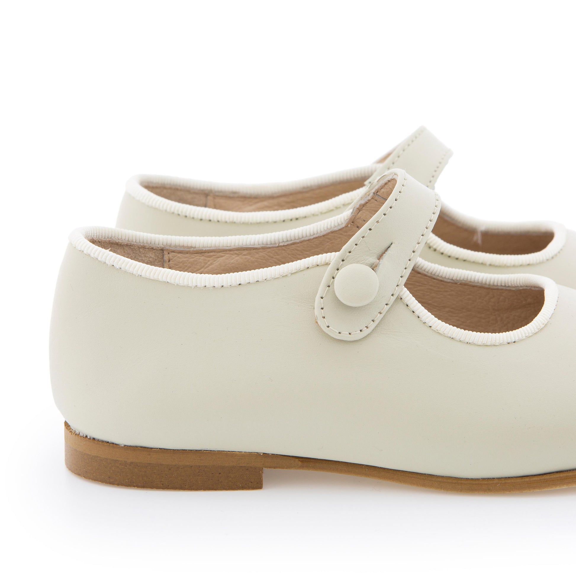 Mercedita beige con botón 3501 de Jeromín - 3501-9-5.jpg