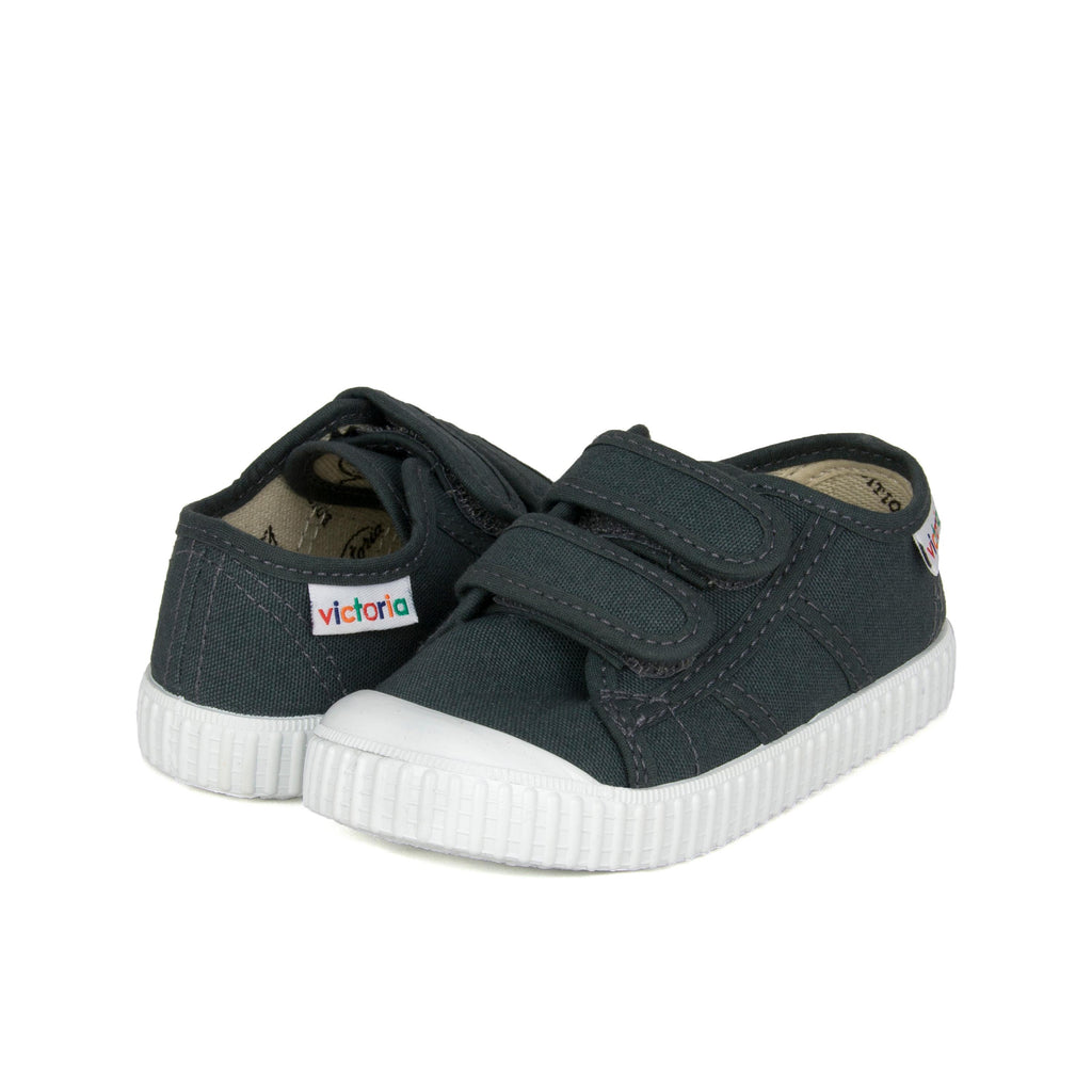 Zapatilla antracita con velcro 36606 de Victoria - 36606-160-2.jpg