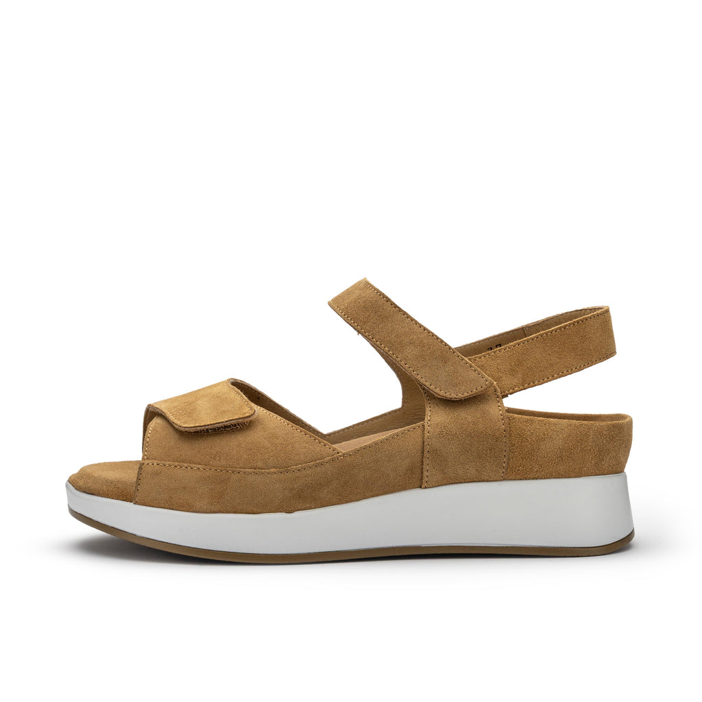 Sandalia de cuña ante cuero con velcro 250422 Piesanto - 250422-28-1.jpg