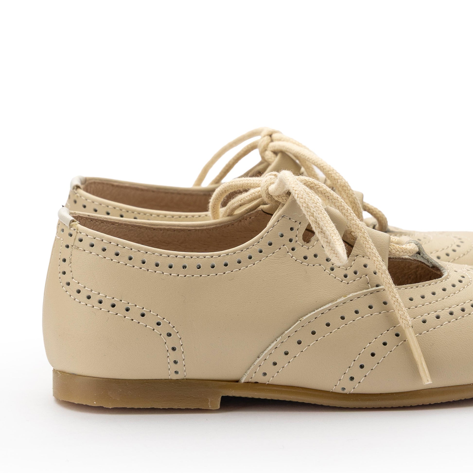 Angelito picado beige oscuro con cordón 3992 Jeromín - 3992-0-5.jpg