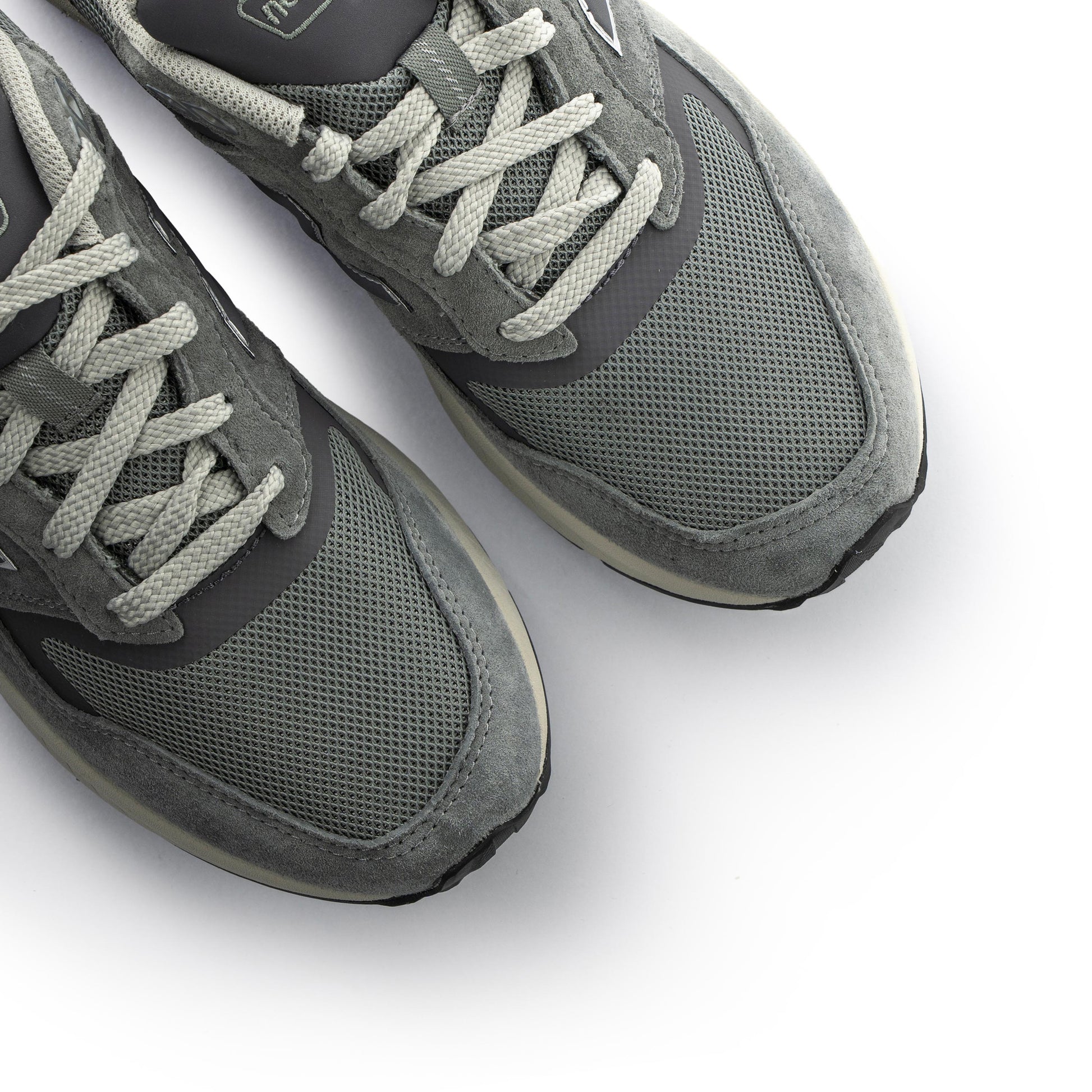 Deportiva gris con cordón MW880CA6 de New Balance - MW880CA6-16-6.jpg