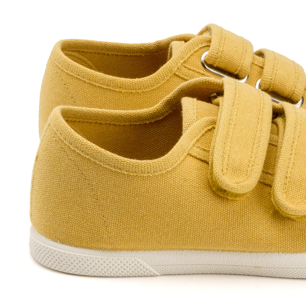 Zapatilla mostaza con velcro 4003 de Pepa & Cris - 4003-251-5.jpg