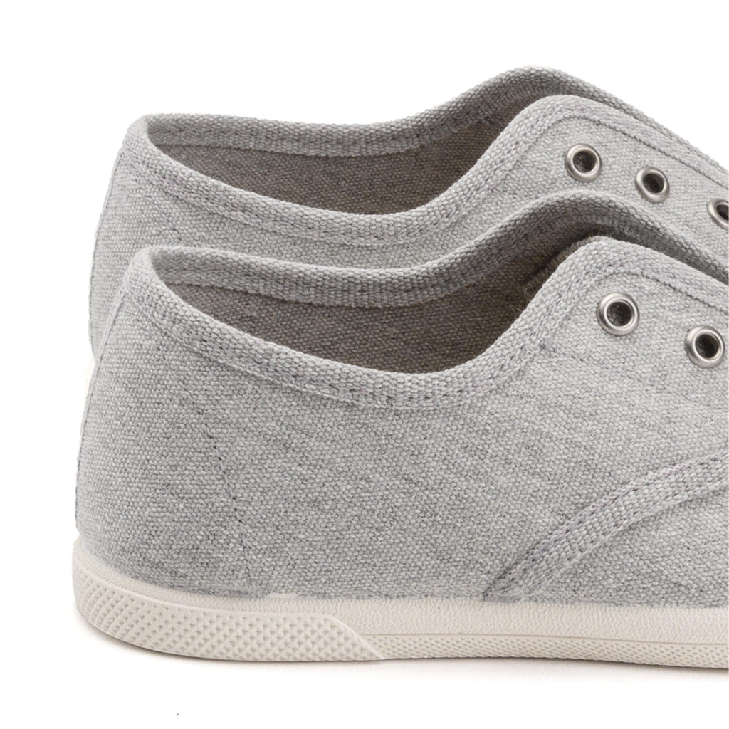 Zapatilla gris claro con elástico 4005 de Pepa & Cris - 4005-17-5.jpg