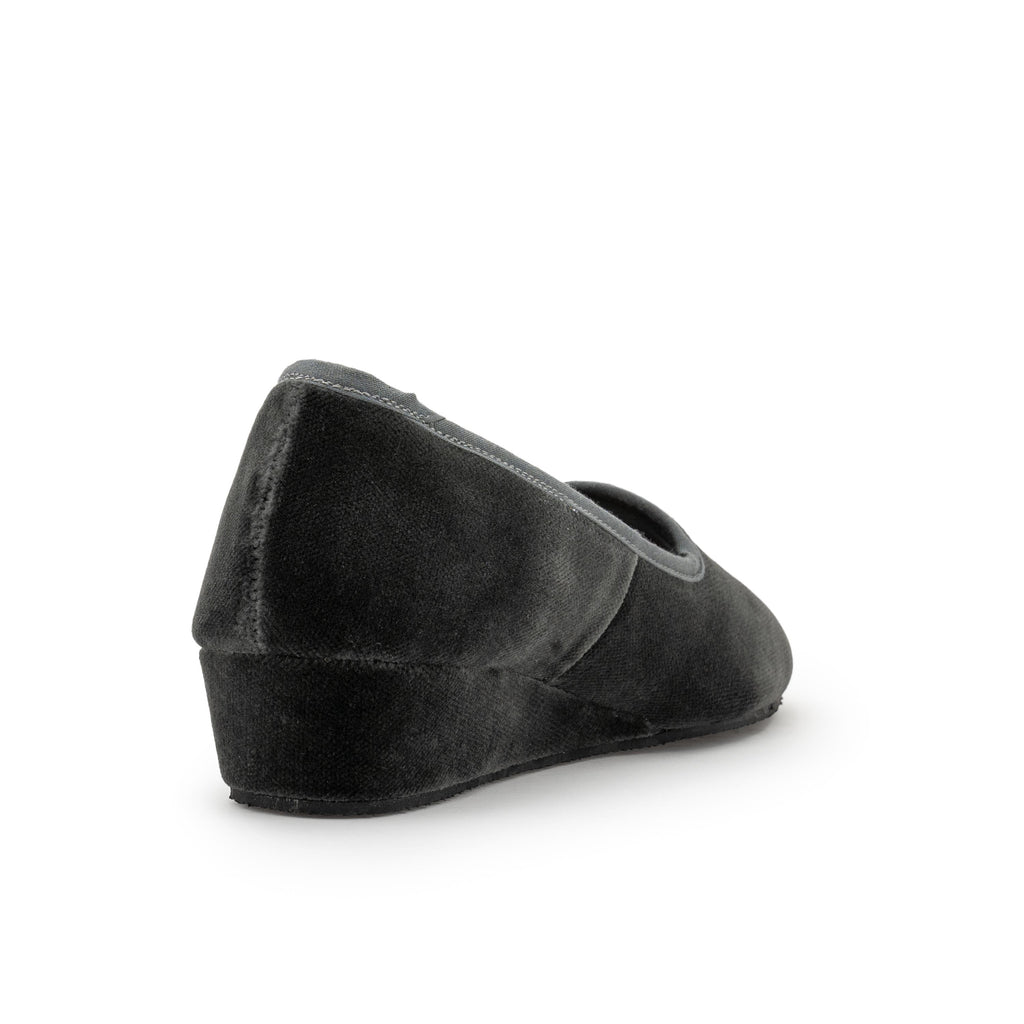 Zapatilla para casa cerrada gris 401 de Pepa & Cris - 401-16-3.jpg