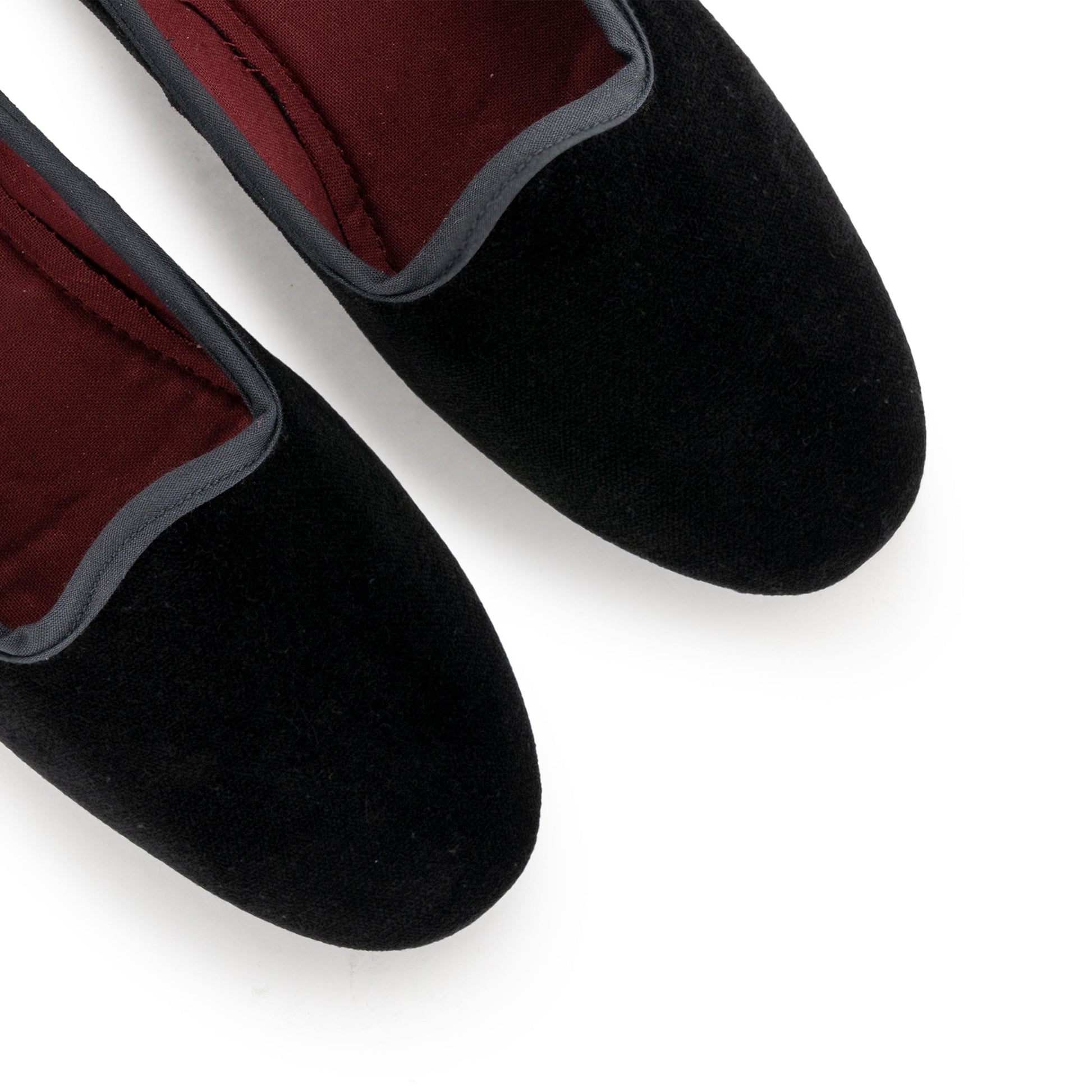 Zapatilla para casa cerrada negro 401 de Pepa & Cris - 401-20-6.jpg