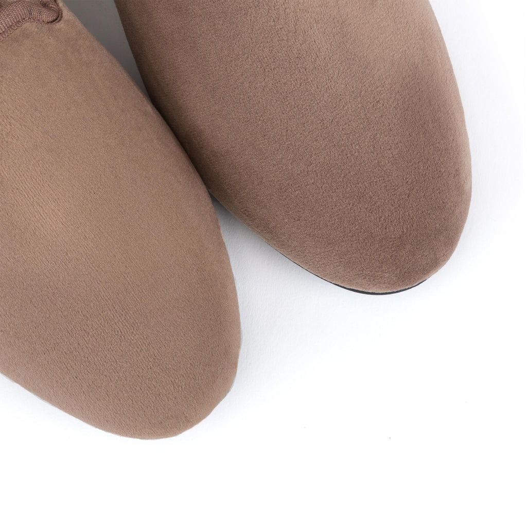 Zapatilla para casa cerrada piedra 18401 de La Cadena - 18401-300-6.jpg